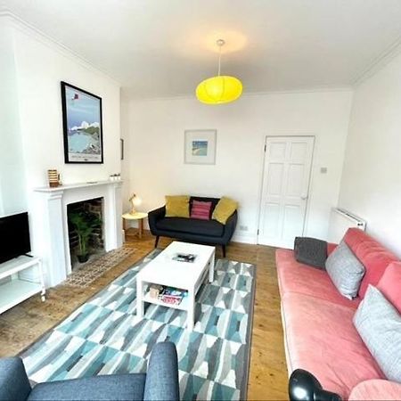 *Family Home In Mumbles. Close To The Beach* Exterior photo
