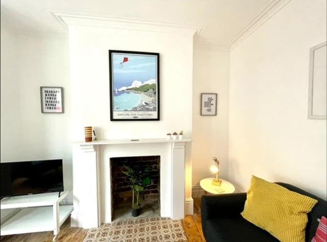*Family Home In Mumbles. Close To The Beach* Exterior photo